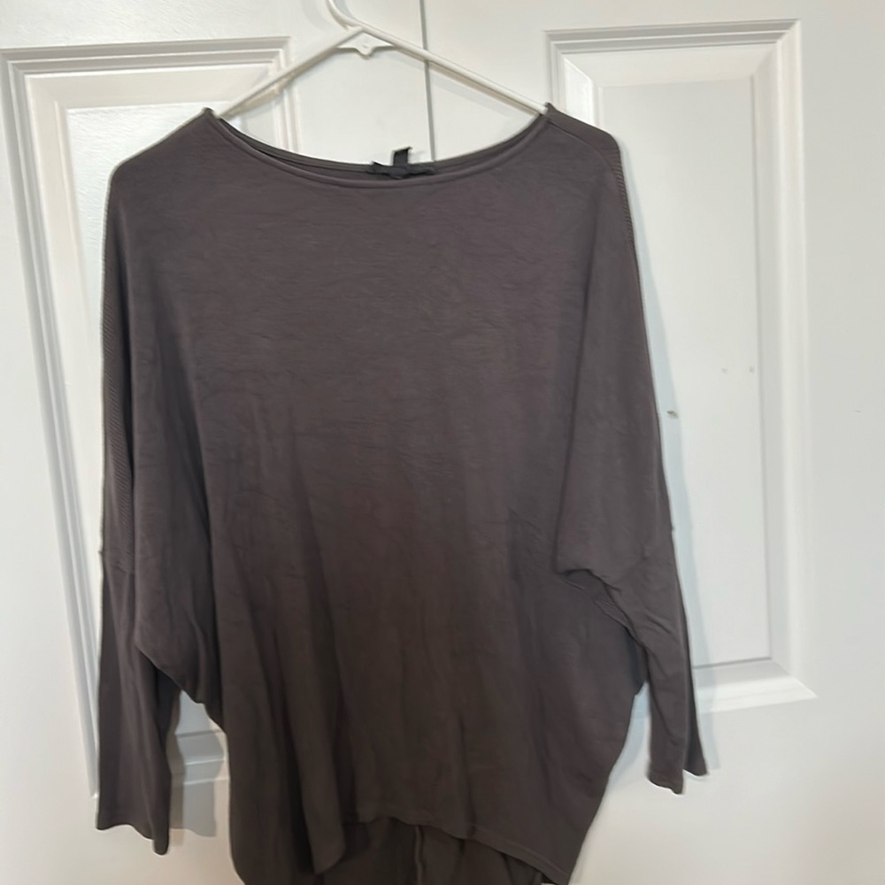 longsleeve, flowy, women’s top